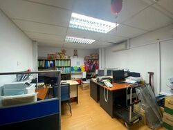 Heng Loong Building (D23), Factory #555804181